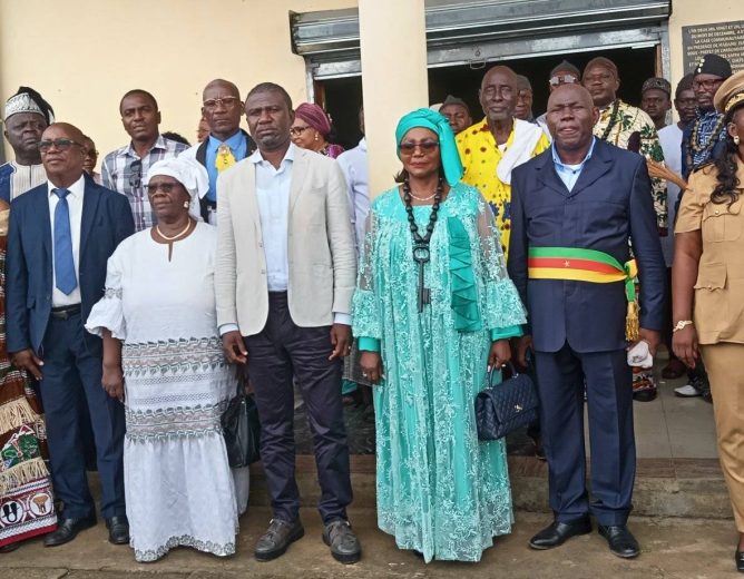 La visite de Mme le Directeur général de Camtel dans la commune de Bonalea